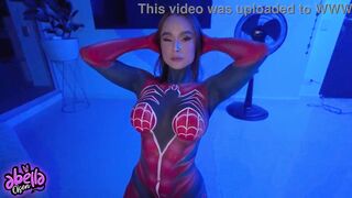 Hot SPIDERWOMAN FUCKS her fan and ride him until he CUMS!