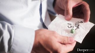 Championship Fight - Kelsi Monore, Eva Angelina | PornMedium.com