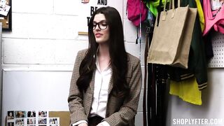 Shoplyfter - Spoiled Thief - Fiona Frost | PornMedium.com