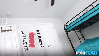 Laura Bentley - PervMom | PornMedium.com