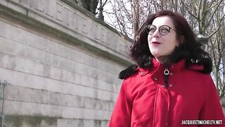 Flora, 32 Ans, Reflexologue Plantaire