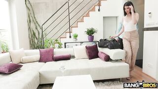 Lady Dee Takes A Huge One Up The Ass