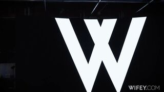 Logan Lending Sienna For Her DAP