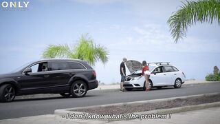 Auto Scam Gets Gold Digger Scarlett Domingo Laid - Only3X