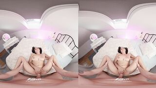 Alisson Sinn Wants To Take Things Slowly Before You Enter Deep Into Her Tight Ass