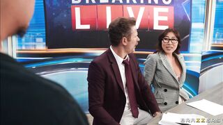 Breaking News: She Wants To Fuck - Nicole Doshi