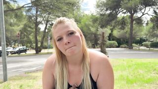 Anissa, 22 Ans, Veut être Baiser Par Deux Mecs