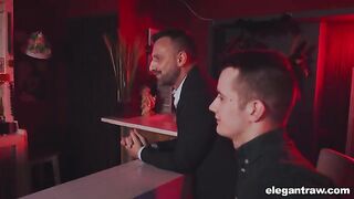 Mariska Gets Both Holes Filled