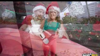 BANGBROS - Ashley Alexander Uses A Magic Wand To Rub Her Clit, Then Sucks Santa's Big Cock