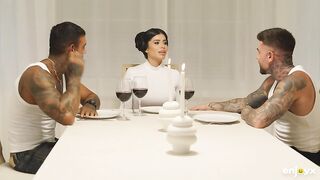 Sara Retali - Princess Leia Seduces Two Rebels