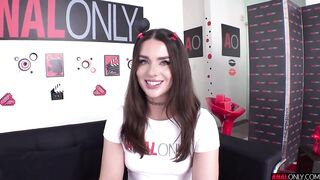 Maddie Wants Her Ass Stretched - Maddie Wren