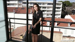 Natalia, 19 Ans, Dans La Cage Aux Lions