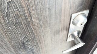 La mujer de mi mejor amigo tiene amante y yo le ofrezco sexo duro a cambio de no contar nada