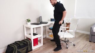 Hits the jackpot in 4K - Ryan Reid