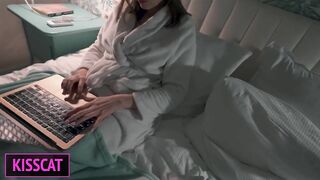 S2E5: Step mom helps to cum step son in share bed while working till get pussy creampie and facial