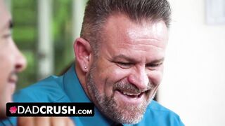 ????Grad Night Swap: Layla's Tight Teen Twat Takes Stepdad's Load